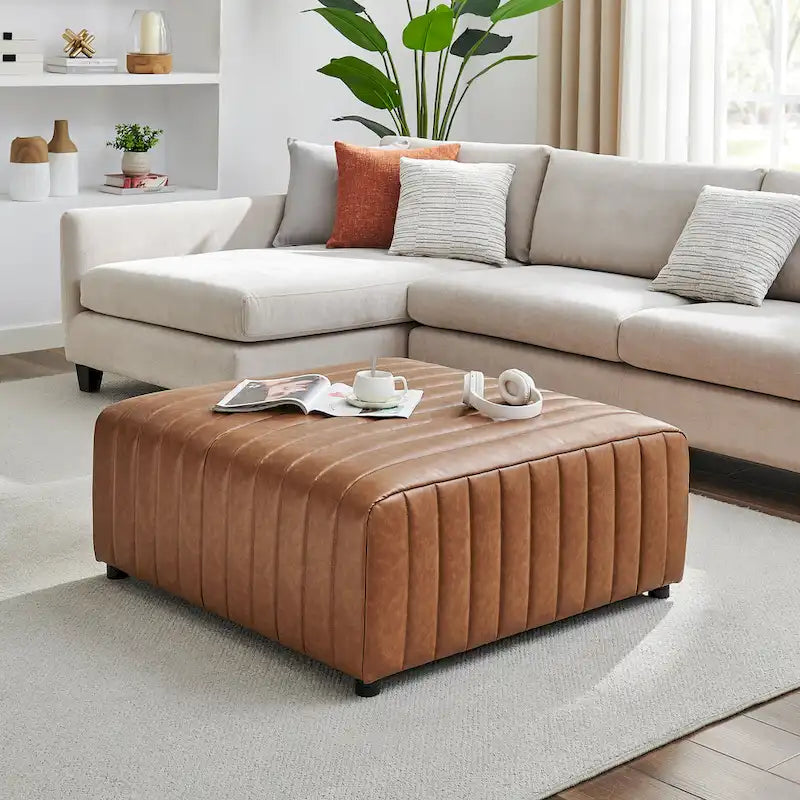Table basse/Ottoman carrée en similicuir